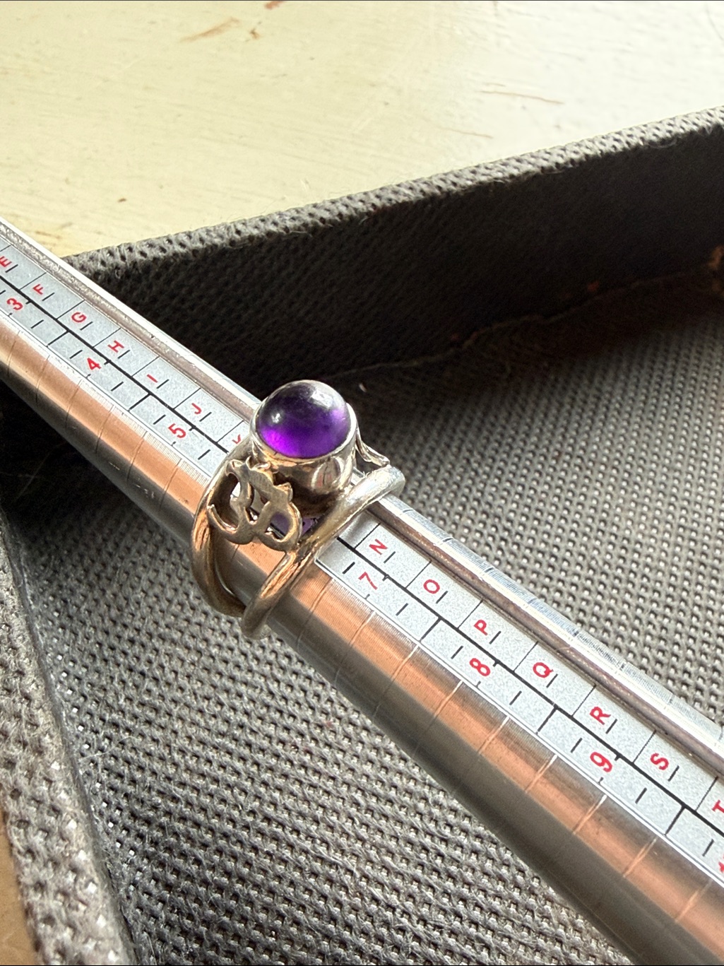 Sterling Silver Domed Amythest Om Ring 6.5 Size 7.25 G